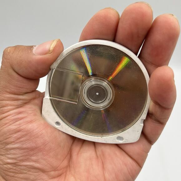 Resistance: Retribution PSP Game Only - Picture 4 of 4